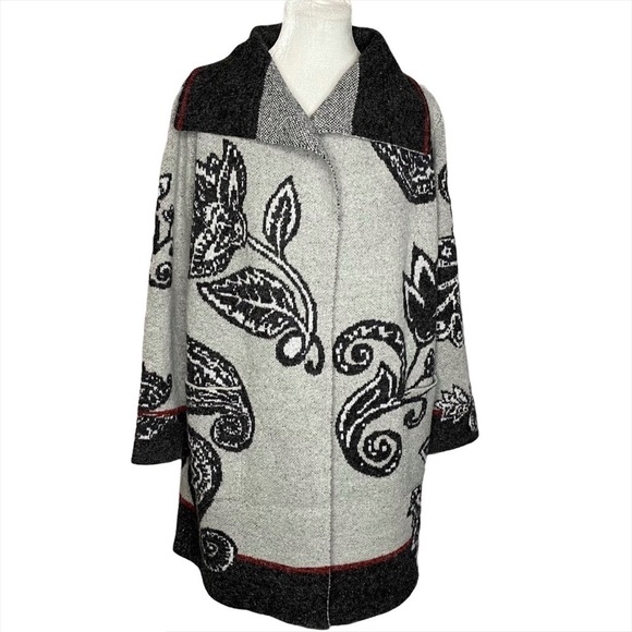 NWT Maxsport Cardigan. Size Medium - Picture 1 of 7